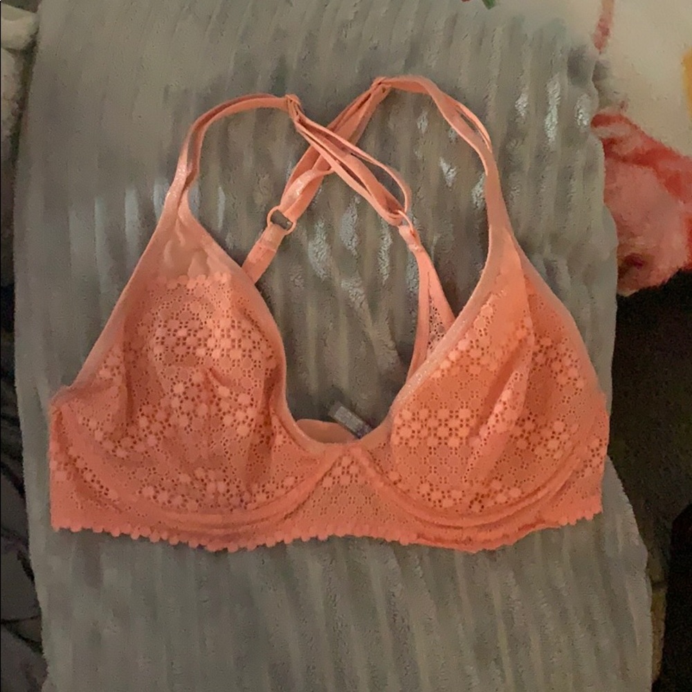 EUC Aerie sz 34D
